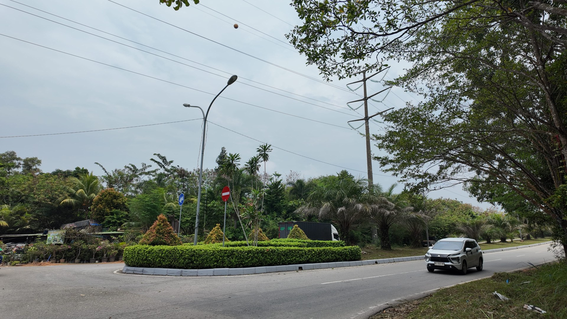 Jl. Tengku Sulung (Simp. Bundaran SMU 3 - Simp. Cikitsu) — foto 2