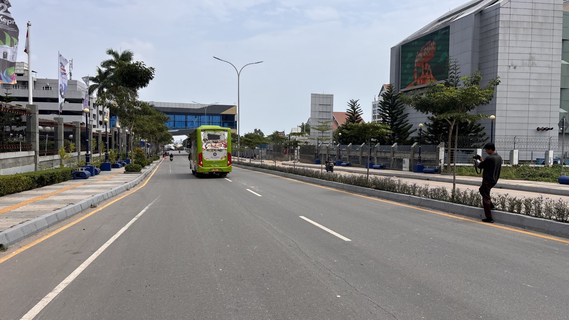 Jl. Raja Isa (Simp. Mega Mall - Simp. BI. Simp. Calista - Simp. KDA) — foto 8