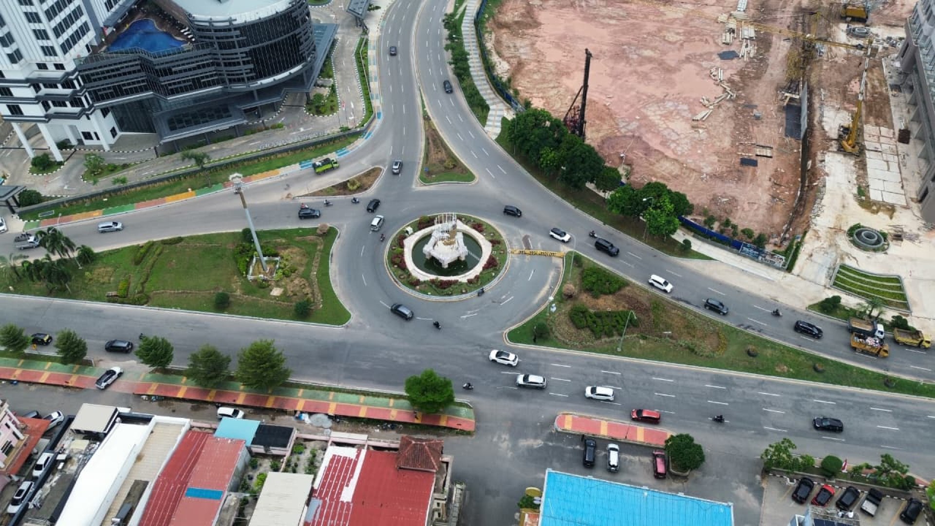 Bundaran Tuah Madani — foto 5