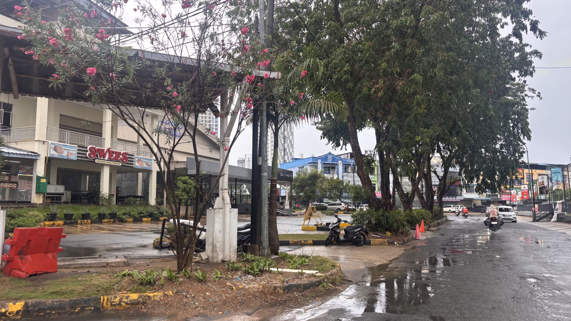 Simp. Pasar Induk Jodoh - Simp.  City Walk (Jl. Komplek Business Centre)