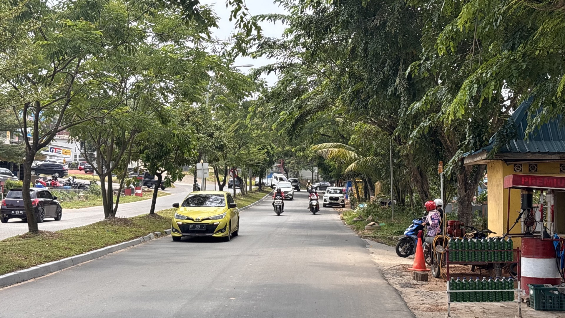 Jl. Orchad Boulevard (Simp. Pus Kopkar - Simp. Kaliban)
