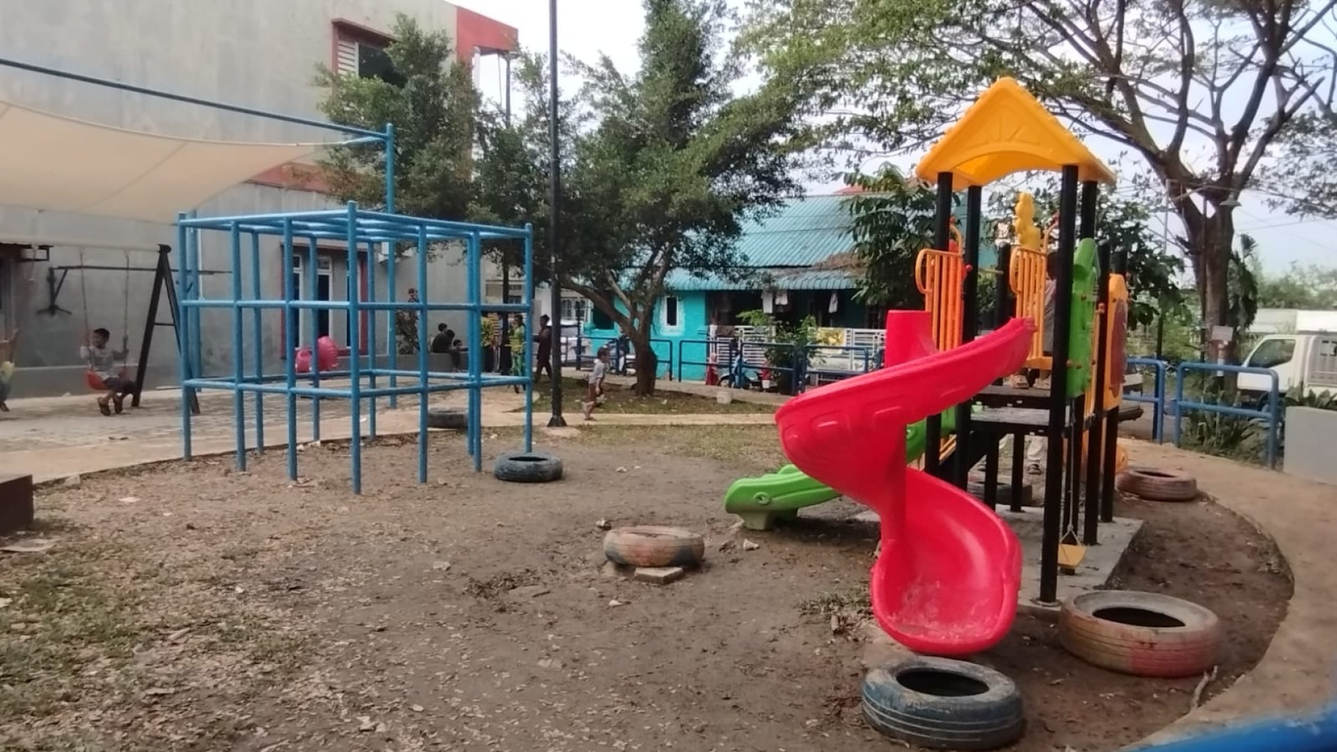 Taman Perumahan Puri Agung II RW 06 — foto 9