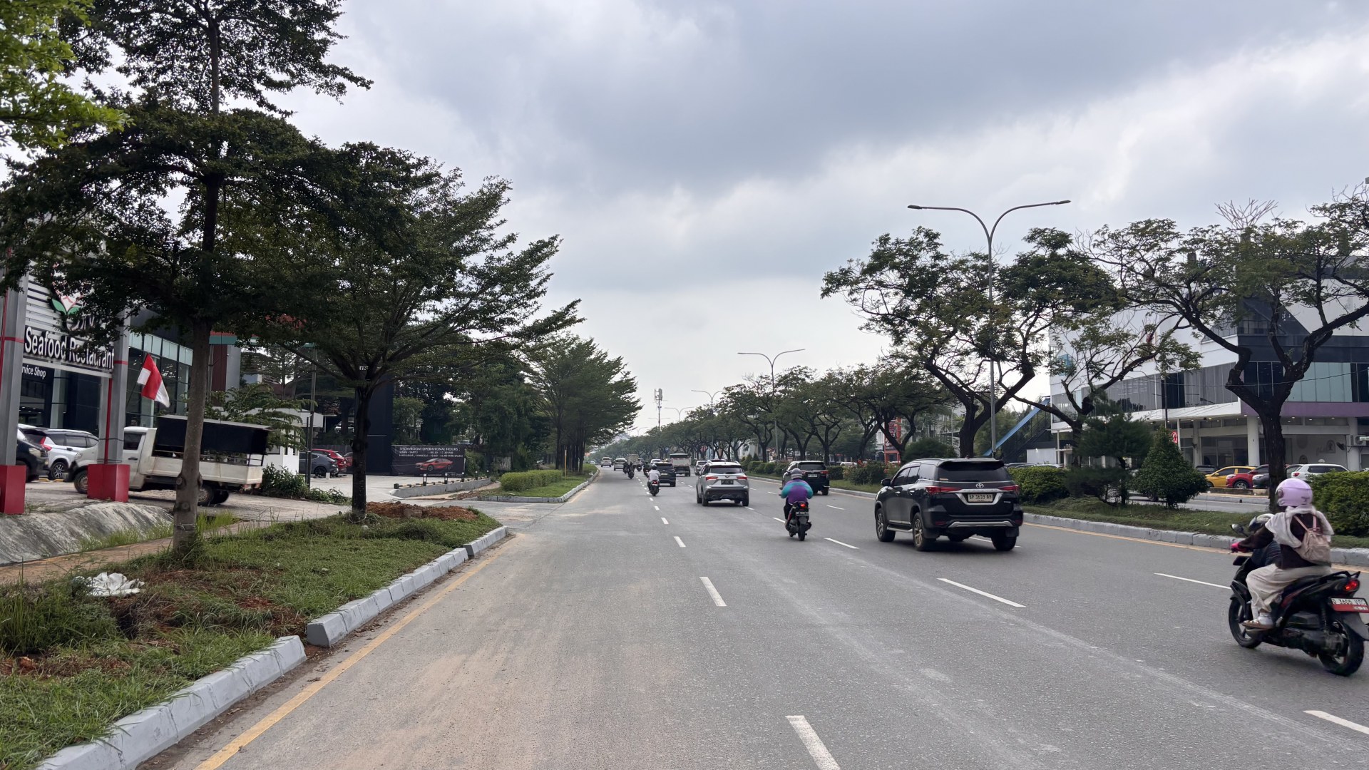 Jl. Raja Haji Fisabilillah (Simp. BNI - Simp. Tuah Madani) — foto 8