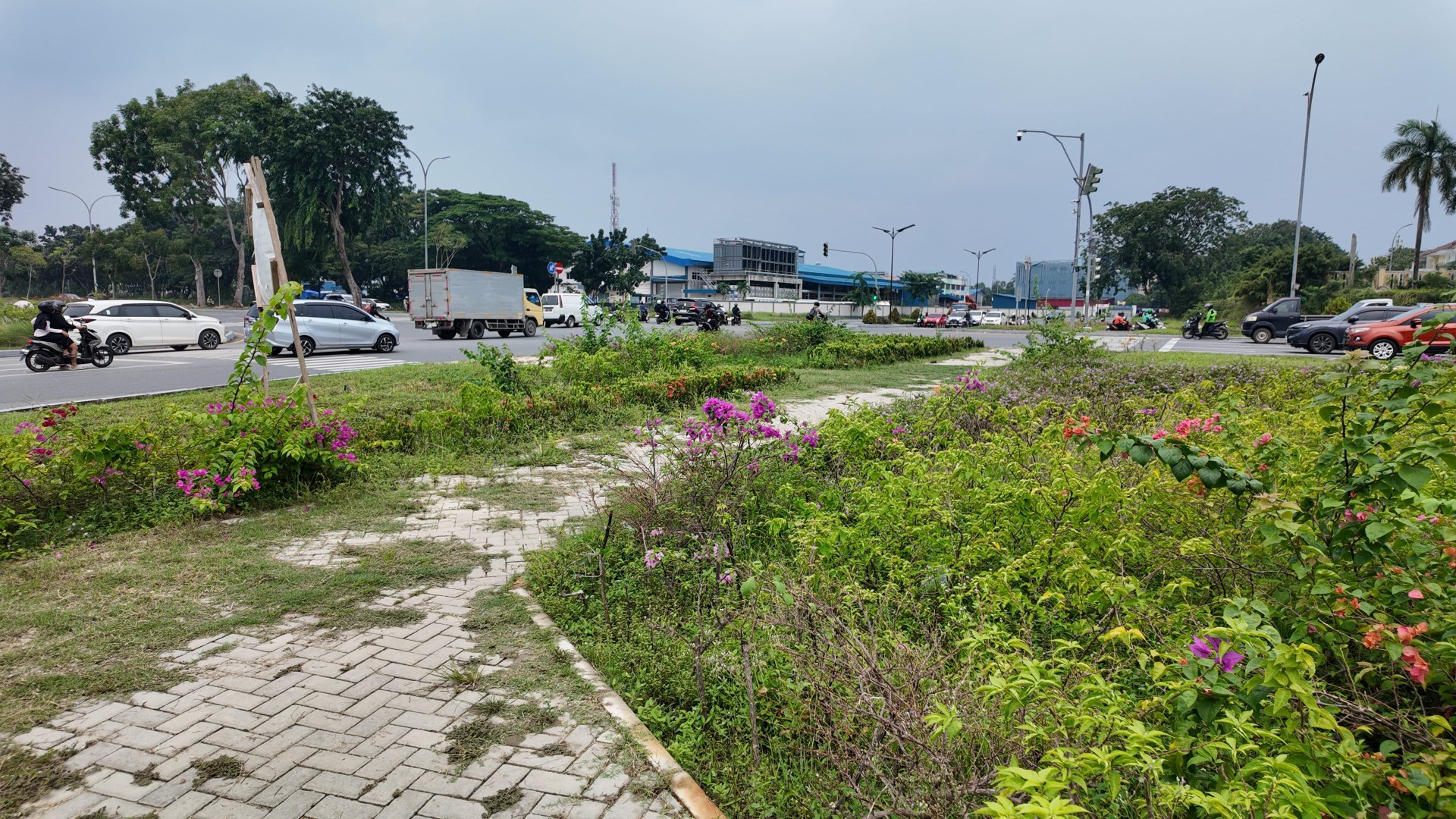 Pulau jalan Simpang Kara