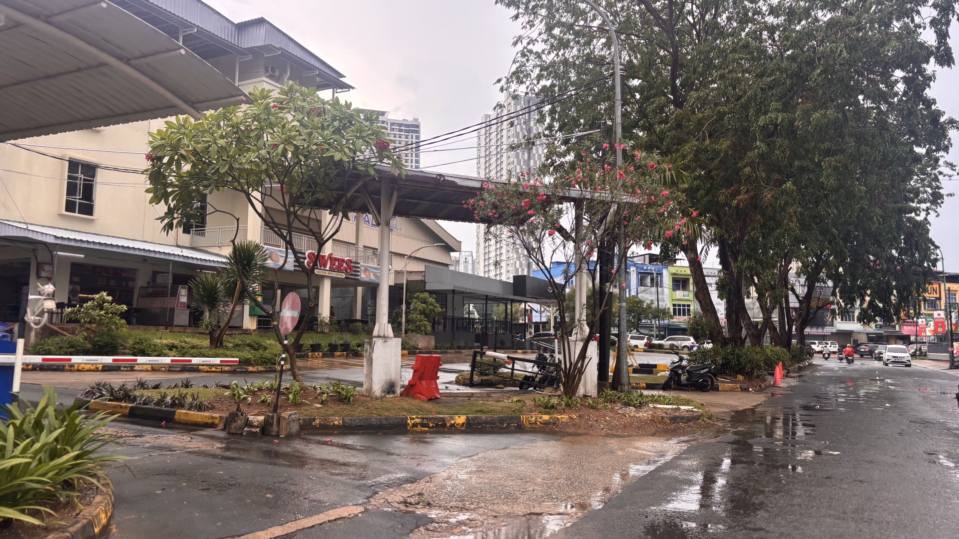 Simp. Pasar Induk Jodoh - Simp.  City Walk (Jl. Komplek Business Centre) — foto 2