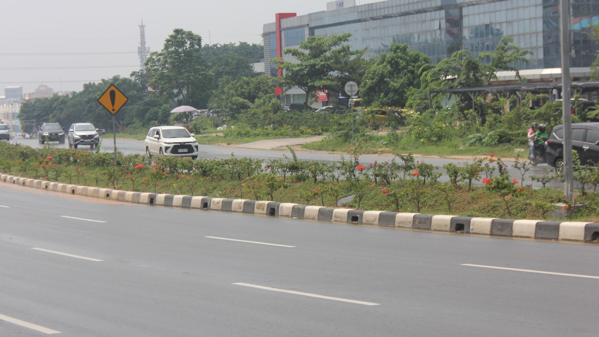 Jl. Laksamana Bintan (Simp. BNI - Simp. Terowongan) — foto 18