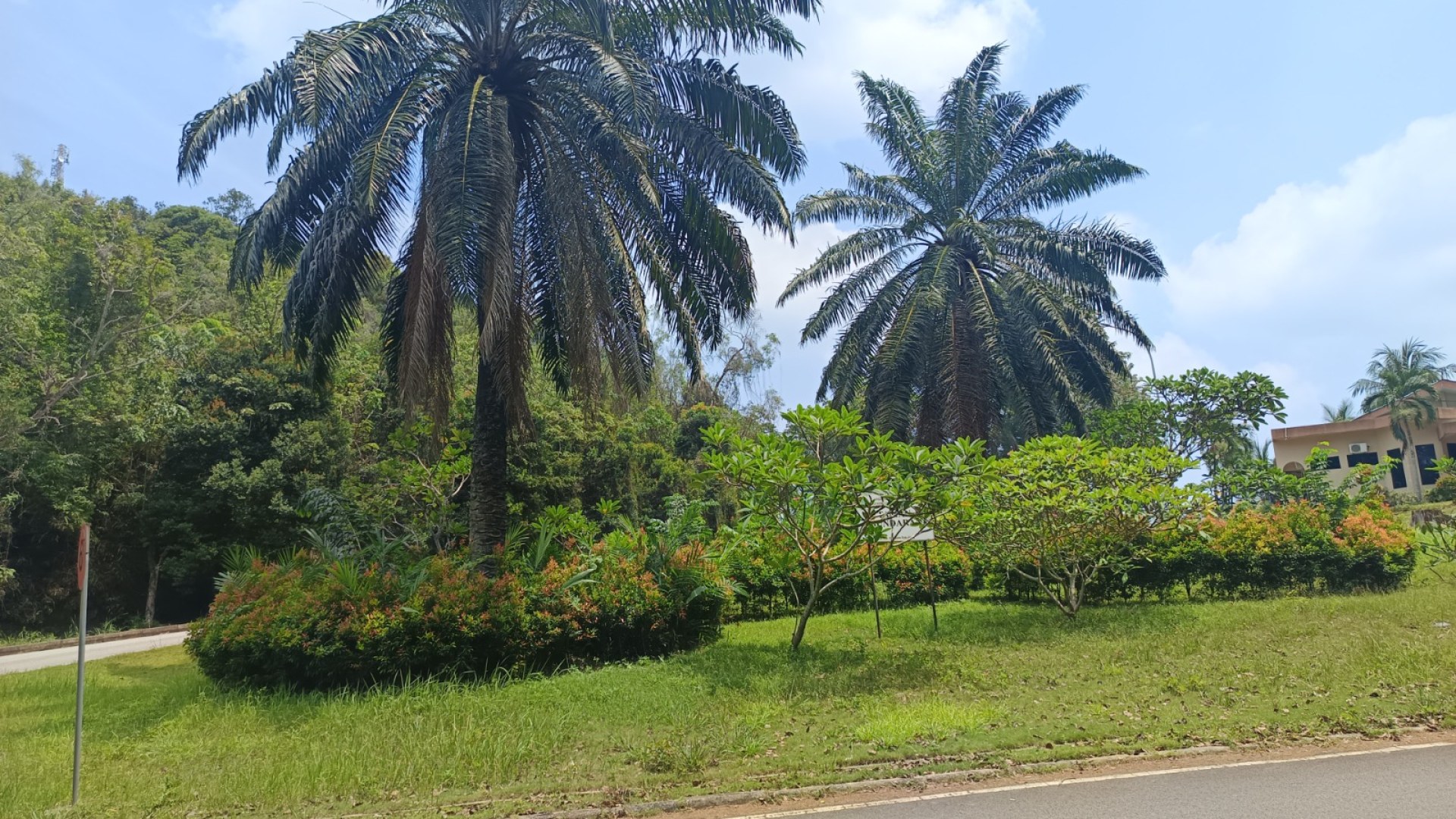 Jl Re. Marta Dinata (lingkar pelabuhan Sekupang) — foto 2