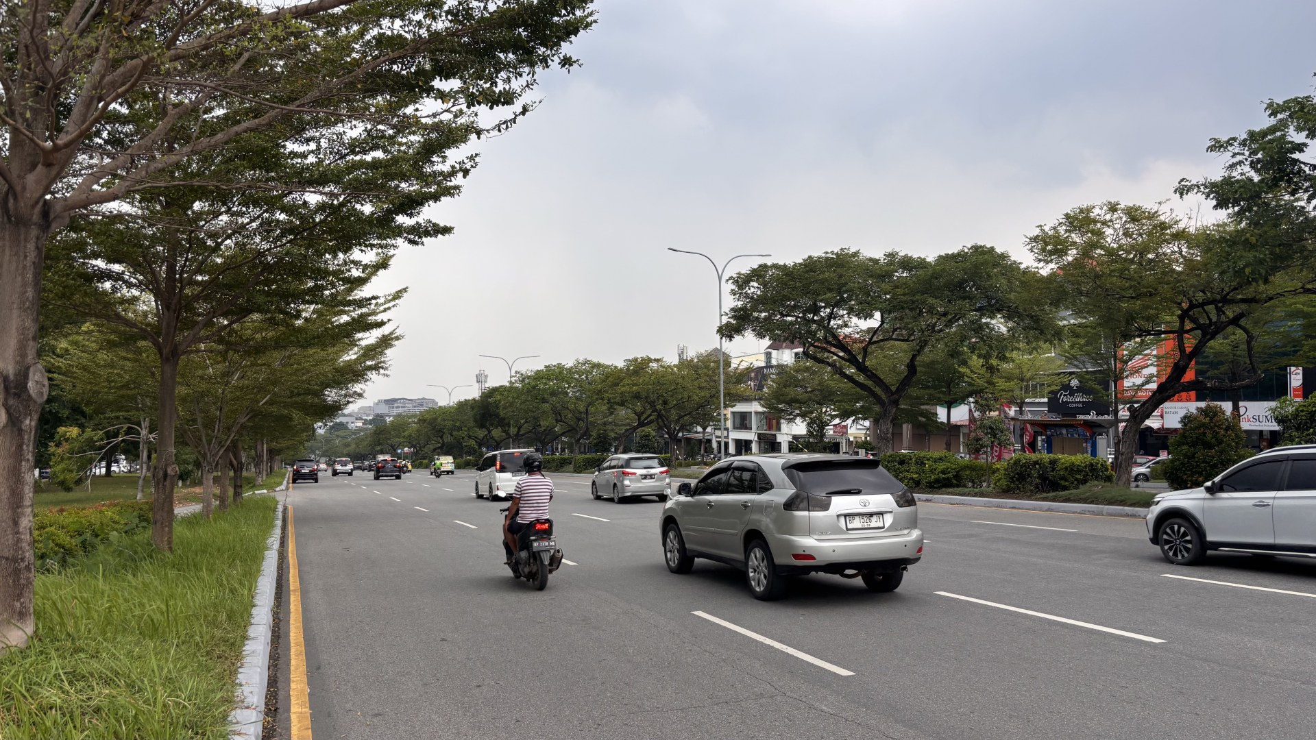 Jl. Raja Haji Fisabilillah (Simp. BNI - Simp. Tuah Madani) — foto 6
