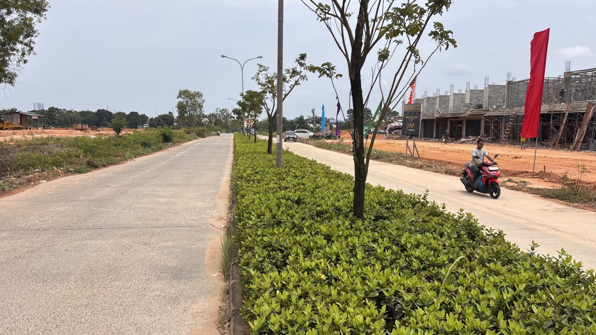 Jl. Raja Husin (Simp. Pasar Mega Legenda - Jl. Kawasan Industri Mega Pop) — foto 3