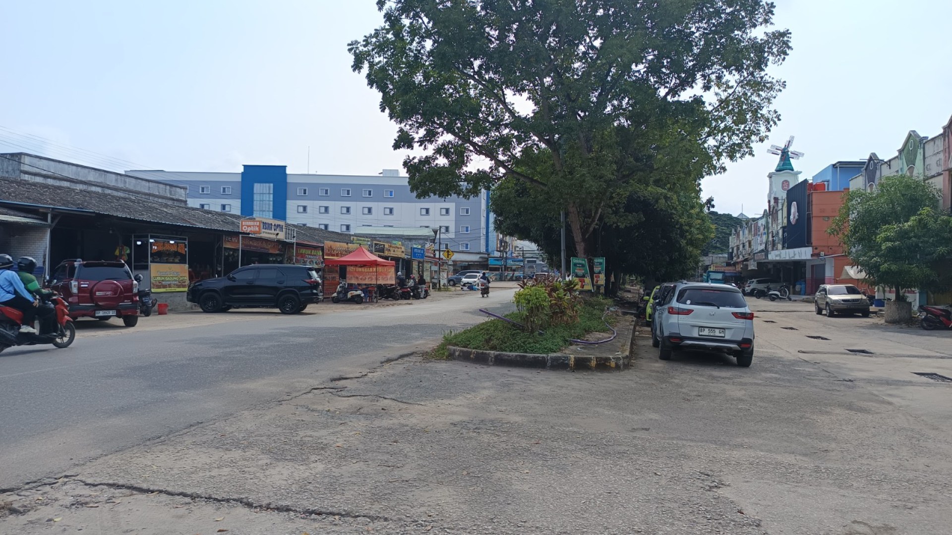 Jl. Letjen Soeprapto (Simp. SD Generasi Harapan - Simp. Bidan Aini) — foto 2