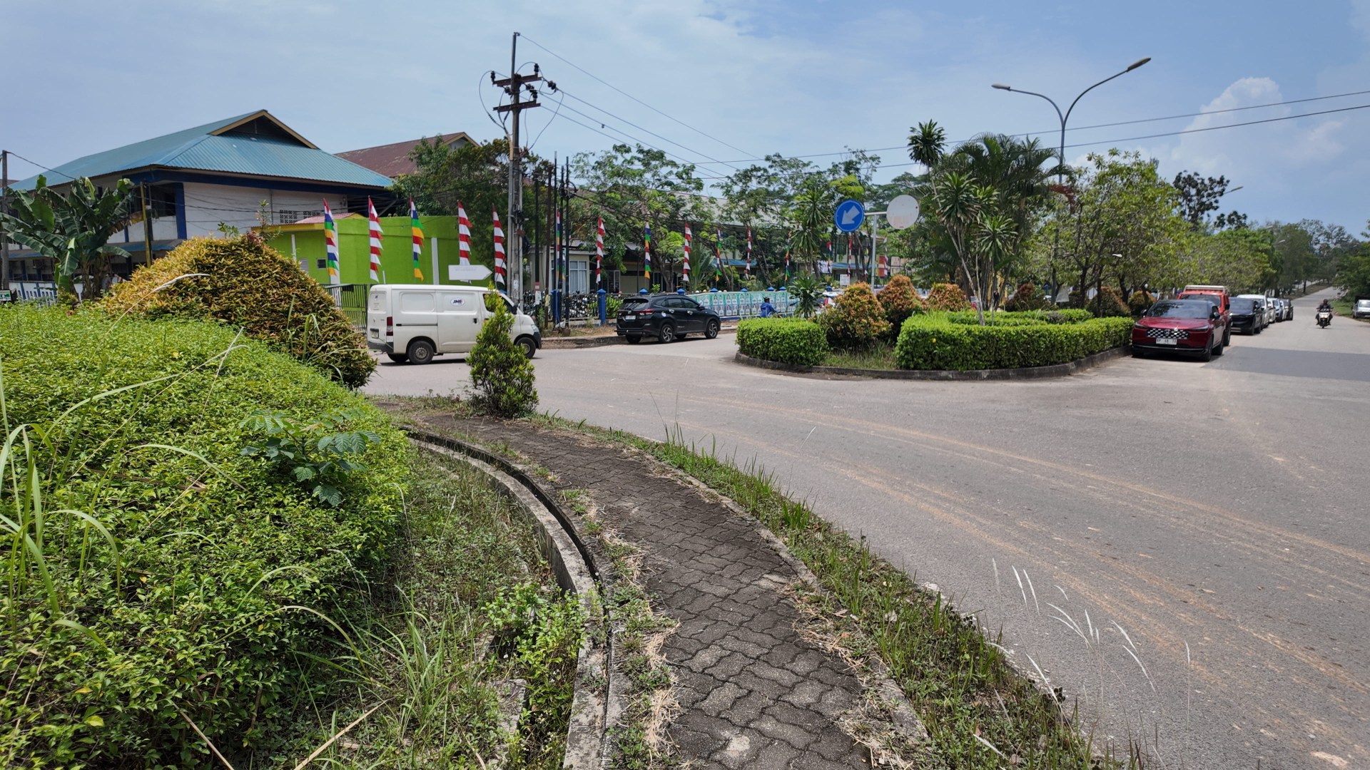 Jl. Tengku Sulung (Simp. Bundaran SMU 3 - Simp. Cikitsu) — foto 5