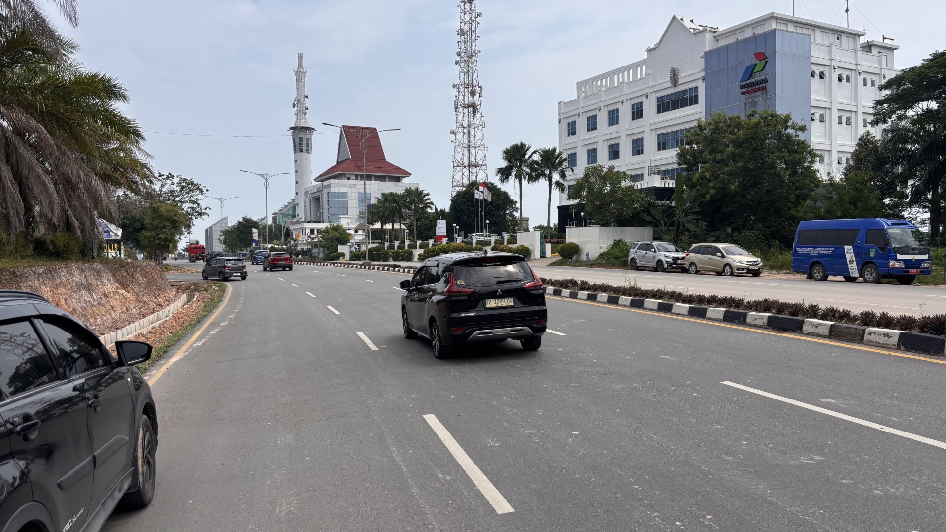 Jl. Raja Isa (Simp. Mega Mall - Simp. BI. Simp. Calista - Simp. KDA) — foto 5