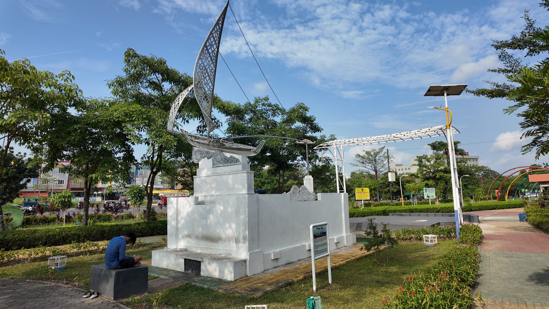 Taman Cemara Asri — foto 13