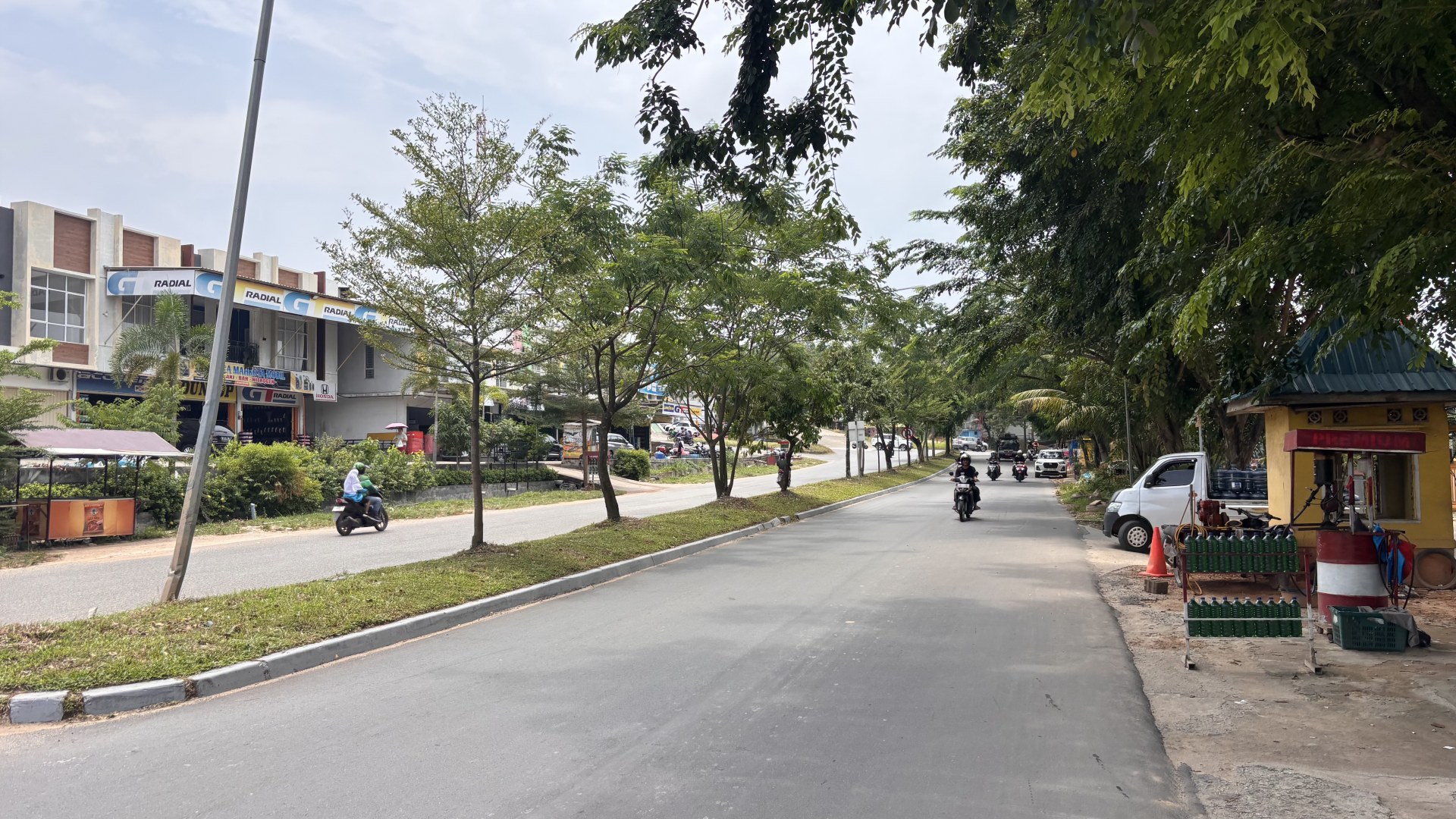 Jl. Orchad Boulevard (Simp. Pus Kopkar - Simp. Kaliban) — foto 1