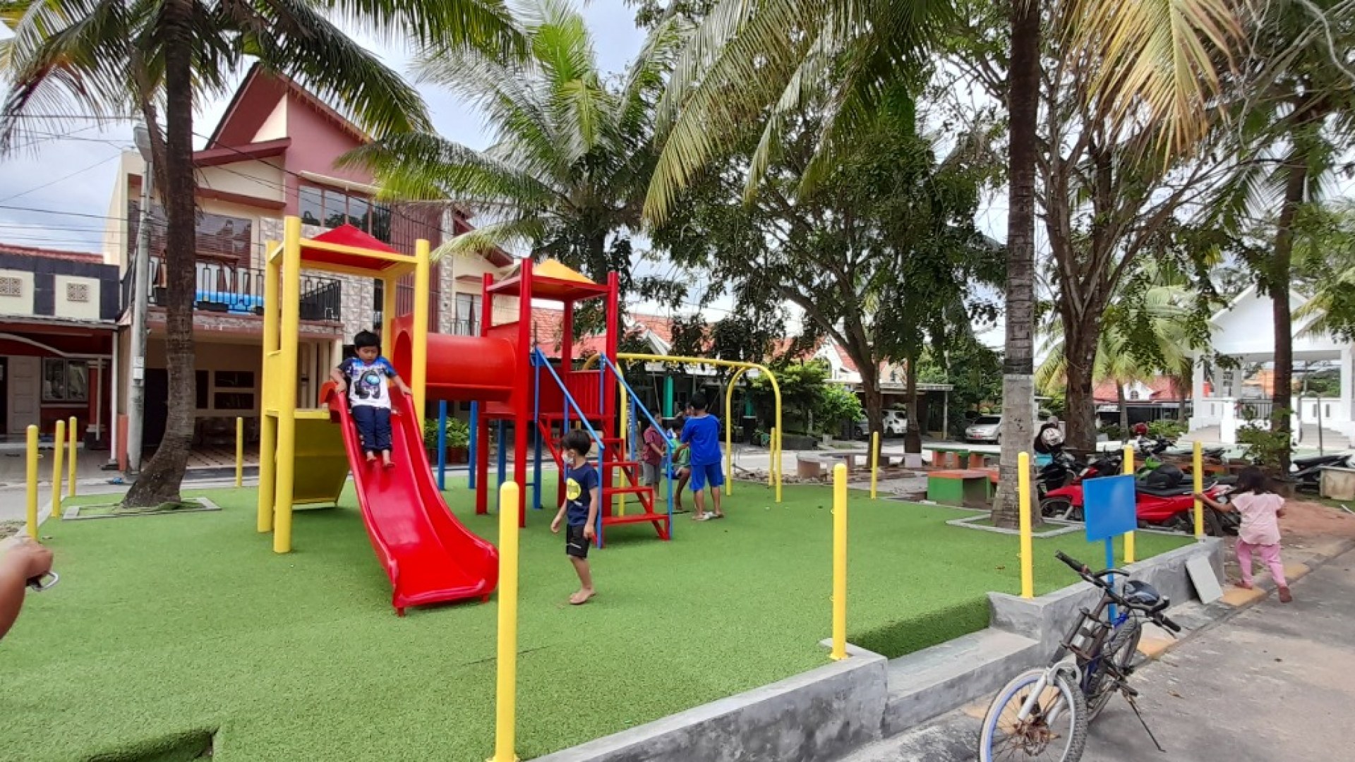 Taman Perum Puri Legenda — foto 6