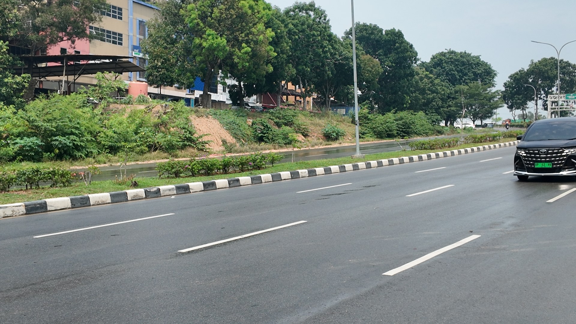 Jl. Laksamana Bintan (Simp. BNI - Simp. Terowongan) — foto 11