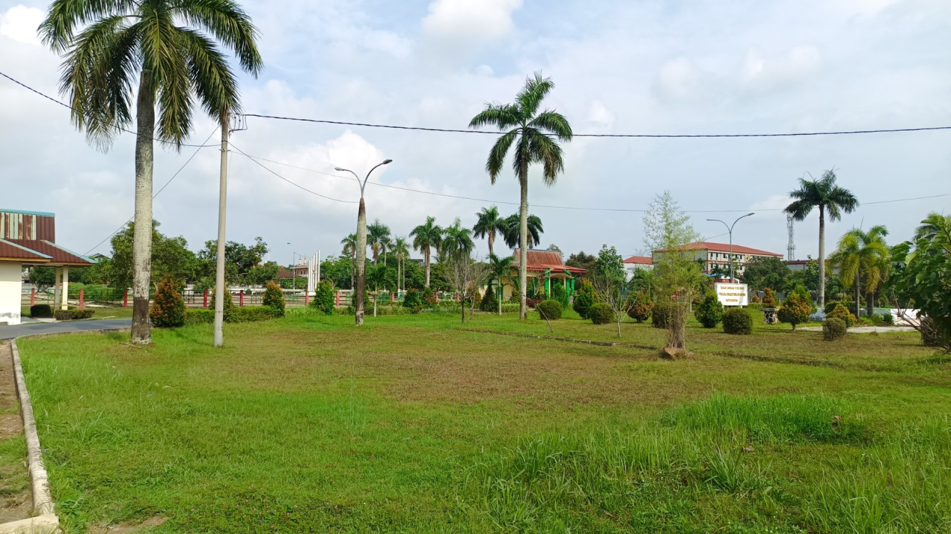 Jl. Pahlawan (Simp. Tobing - simp. Makam Pahlawan) — foto 2