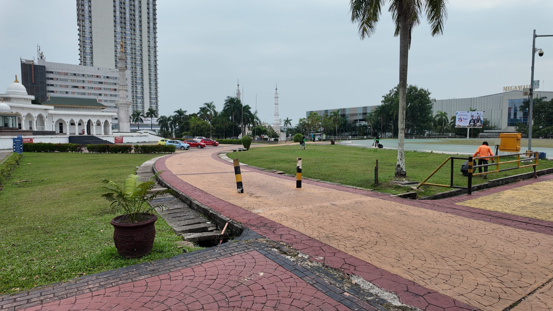 Dataran Engku Putri — foto 10