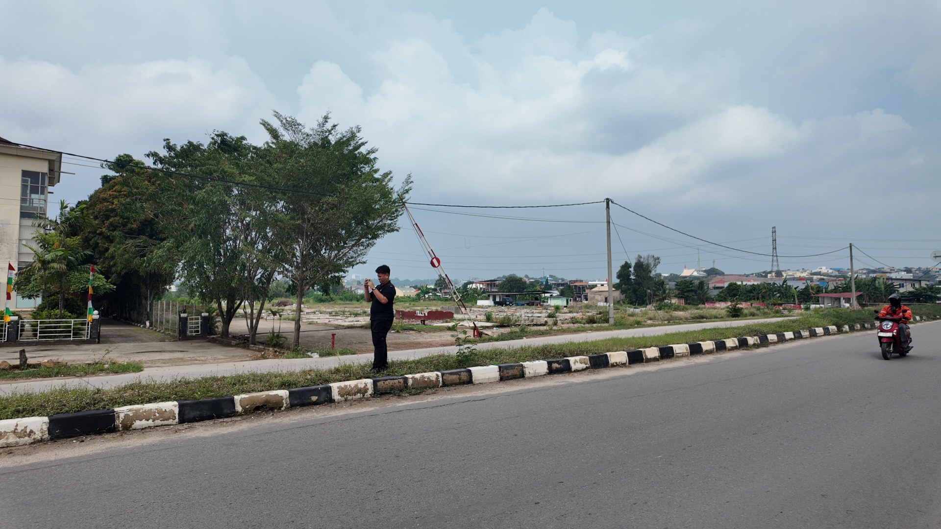 Jl. Yos Sudarso - Bengkong Palapa - Golden Prawn — foto 2