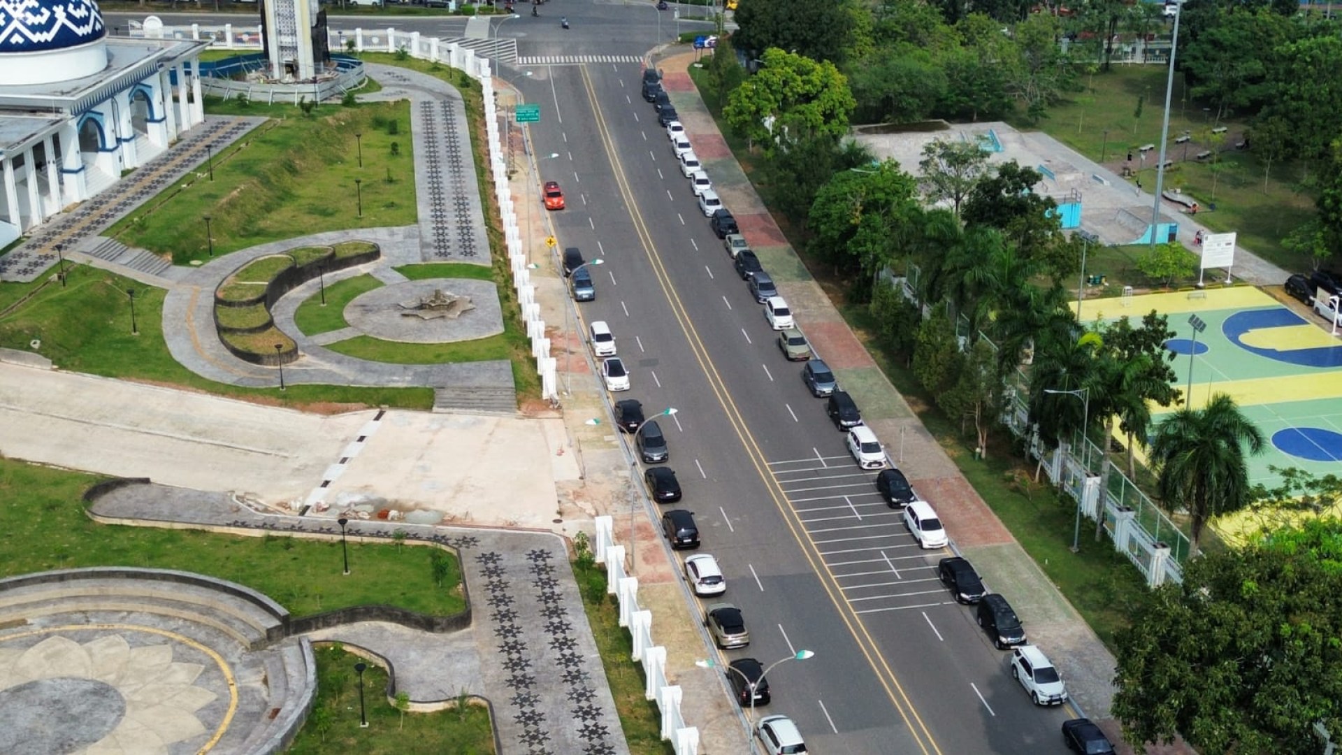 Jl. Engku Putri (Simp. Tuah Madani s/d Simp Masjid Raya)