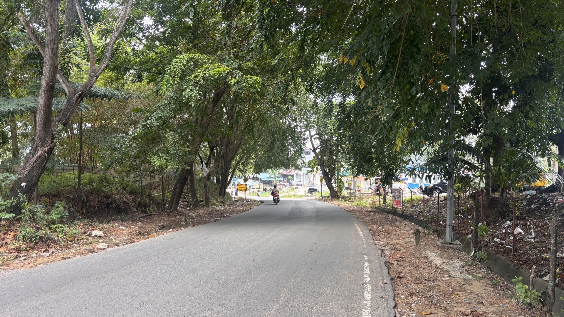 Jl. Tenggiri